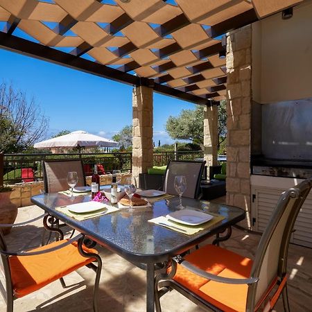 3 Bedroom Villa Madelini With Private Pool, Aphrodite Hills Resort Sakarya Dış mekan fotoğraf